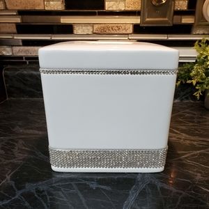 Bella Luxx Tissue Cover
